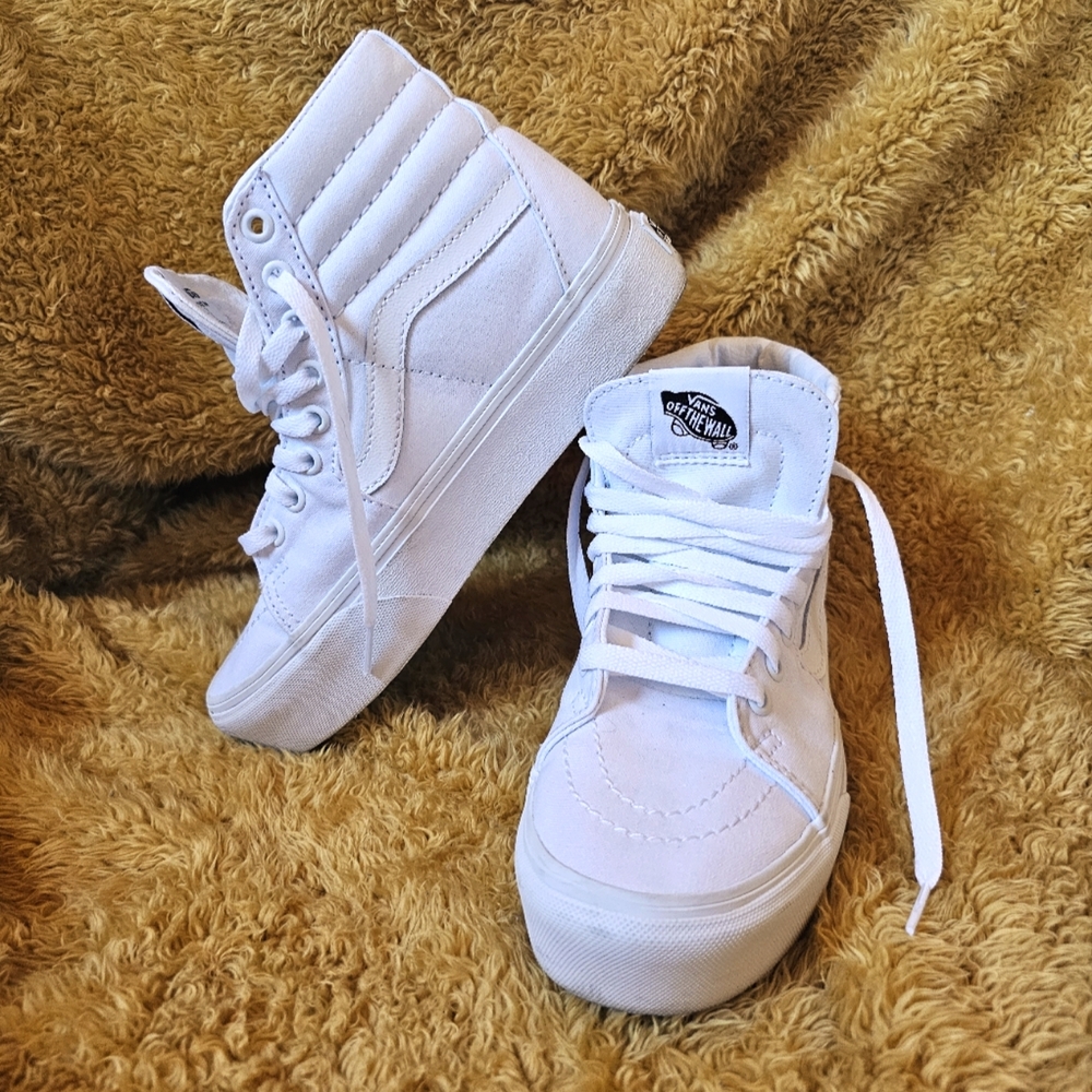 Vans Sk8 Hi Top Platform Sneakers - size 6